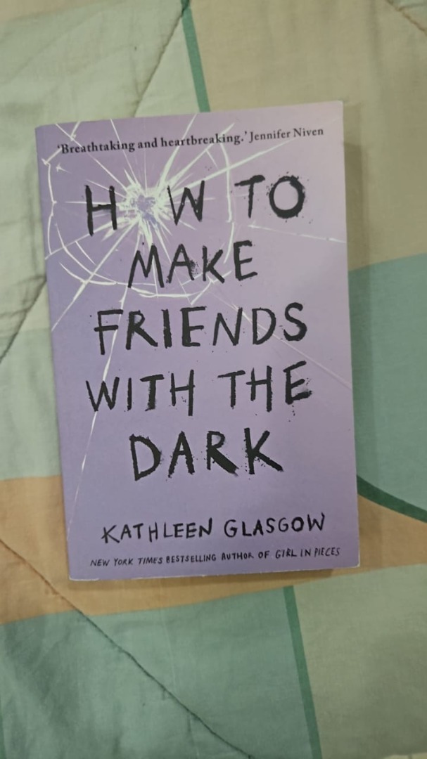 How to make friends with the dark, Hobbies & Toys,