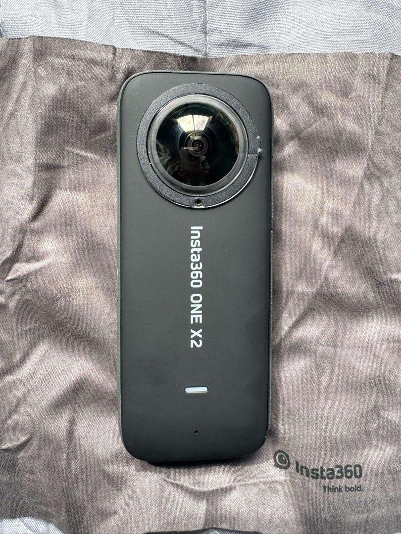 Insta 360 X2 (Category: Cameras) located in Manila. Submitted by jennyfindsph (Listing ID 1364468898, Image 3). Description: Pwede sa maarte. Can haggle but no to low ballers..