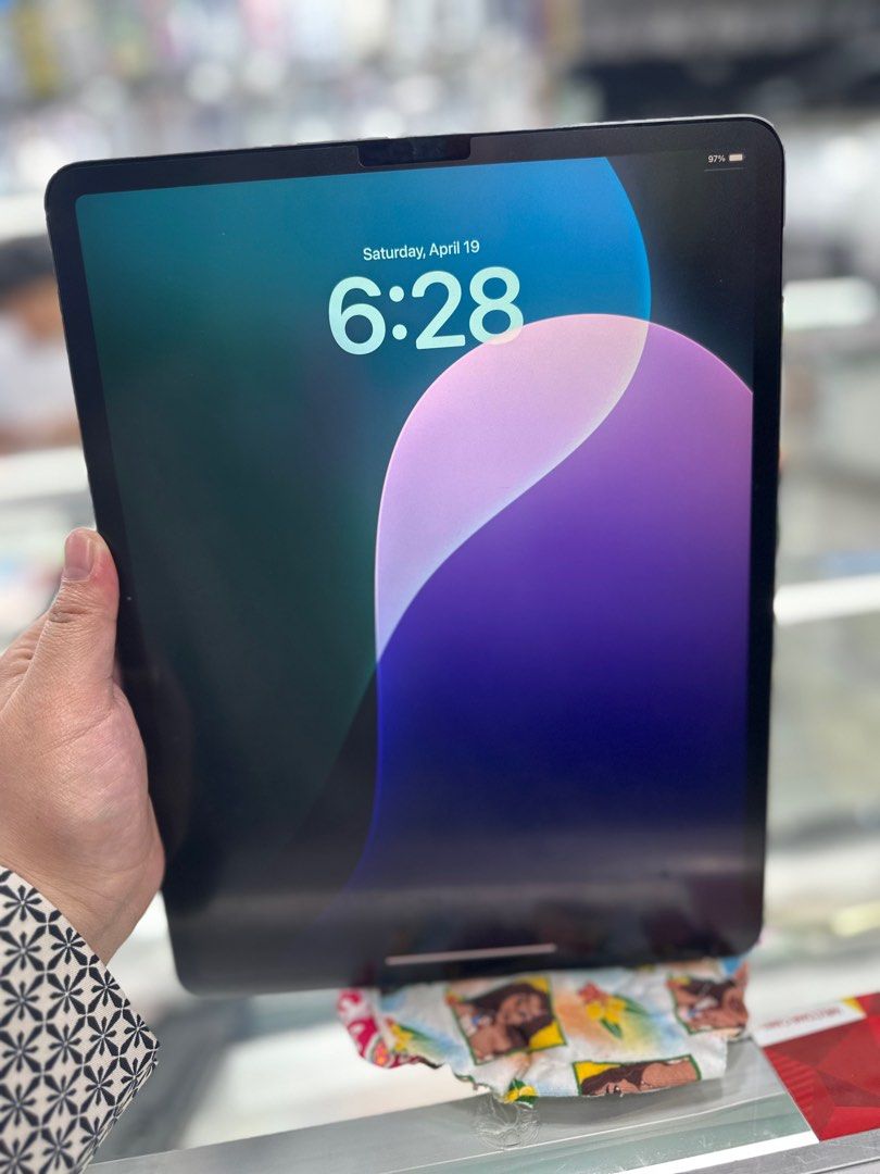 ipad pro 12.9 256gb wifi only 4rthgeneration (Category: iPad) located in San Juan City. Submitted by jalailahmamosaca (Listing ID 1364541189, Image 3). Description: ipad pro 12.9 256gb wifi only 4rthgeneration good battery good lcd good thruetone no issue inclusion case tempered Open for COD/COP + SF Manila area (sameday delivery) Province area (via LBC) required DP to avoid cancellations Physical store: Greenhills Shopping Center, 2ndfloor Conta