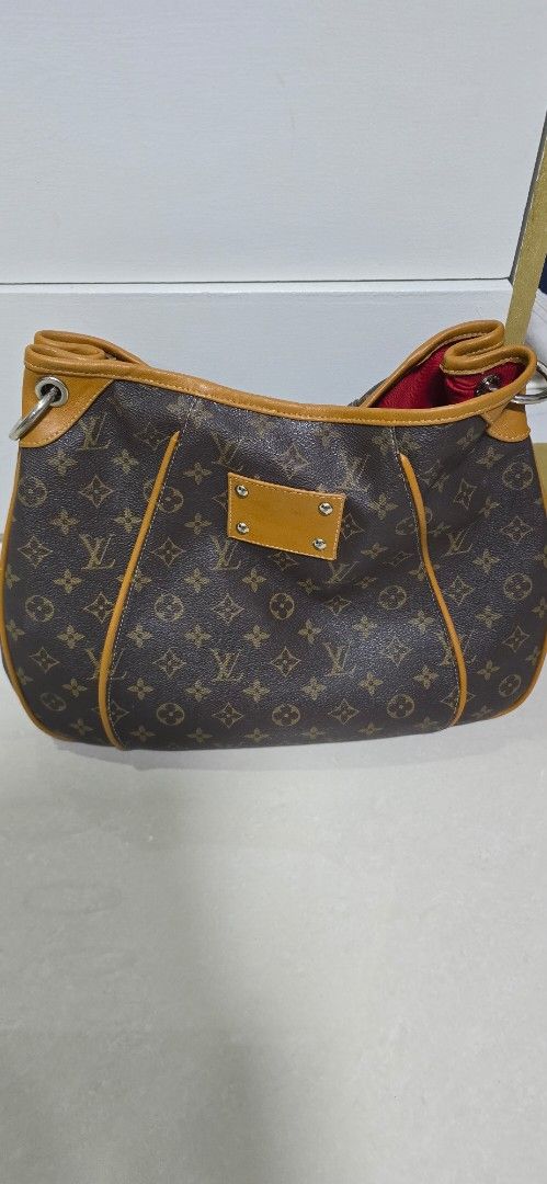 LV Monogram Canvas Galliera Bag (Category: Luxury Bags & Wallets) located in Manila. Submitted by rcloset___ (Listing ID 1364451514, Image 1). Description: .
