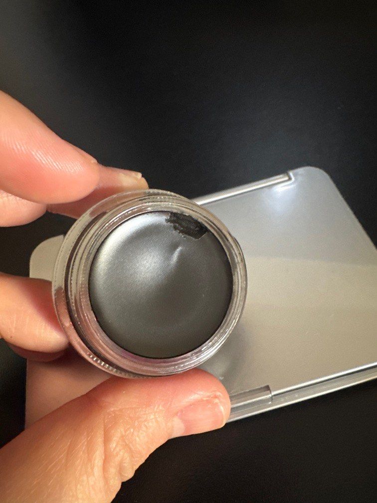 Mac Paint Pot - Black Mirror (Category: Makeup) located in Makati City. Submitted by frequent.flyer (Listing ID 1364487163, Image 3). Description: MAC Pro Longwear Paint Pot Shade: Black Mirror .