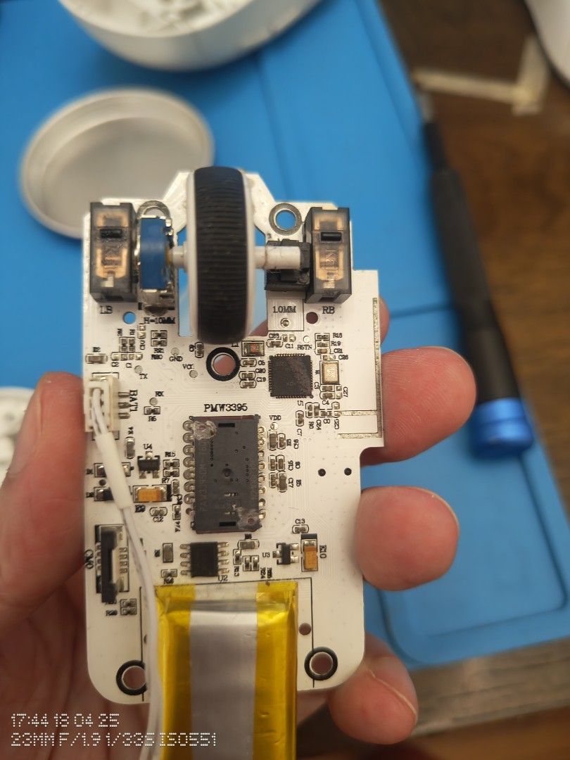 Mouse mod (Category: Mouse & Mousepads) located in Singapore. Submitted by yu3rr (Listing ID 1364569607, Image 2). Description: Read Description ~ read my old pst for more pictures Clean desoldering & soldering work, look at the Pic. Mouse switch change service; Switch below; Kailh gm8.0*; Kailh 4.0; kailh red; kailh silent; Cherry DG 2; Cherry DG 4; D2ff37*; D2fcfk40m (Razer green), D2ff; D2f01ft; D2f01fl***; TTC 80m**; TTC 60m; TTC 30m; huano b