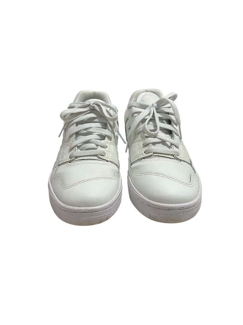 New Balance 550 Triple White (Category: Sneakers) located in Aliaga. Submitted by 3ftin (Listing ID 1364543668, Image 2). Description: Size 7.5 M/9 W No box Guaranteed authentic.