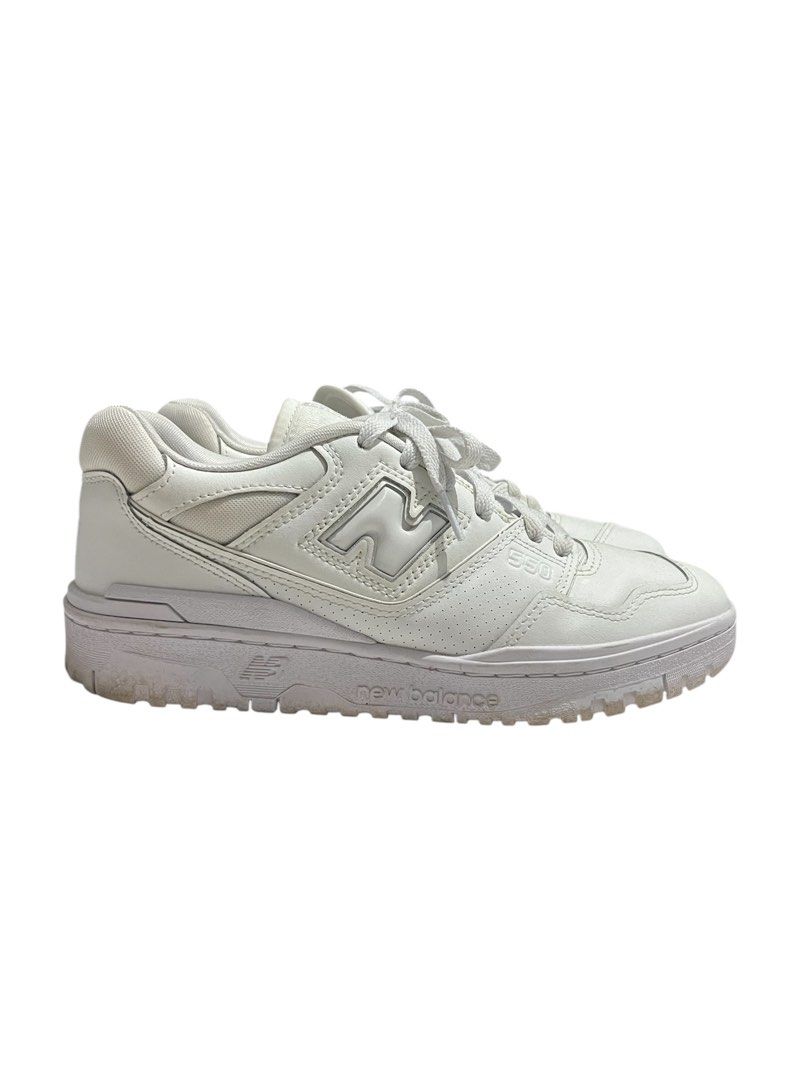 New Balance 550 Triple White (Category: Sneakers) located in Aliaga. Submitted by 3ftin (Listing ID 1364543668, Image 1). Description: Size 7.5 M/9 W No box Guaranteed authentic.