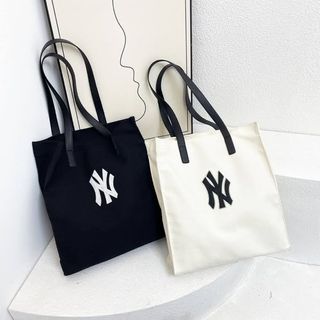 New! Great value super practical classic MLB Tote Bag, comes in 2 colors, leather handle, main compartment with inner partition, extremely practical! Everyday versatile style, suitable for all ages and genders! Now at a great price, buy 2 with free SF Express shipping! Feel free to PM, Thx64223506904834110