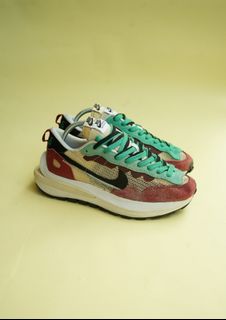 (Kategori: ) berada di . Dikirim oleh valorasneakers (ID iklan 1364446421, Gambar 1). Deskripsi: .