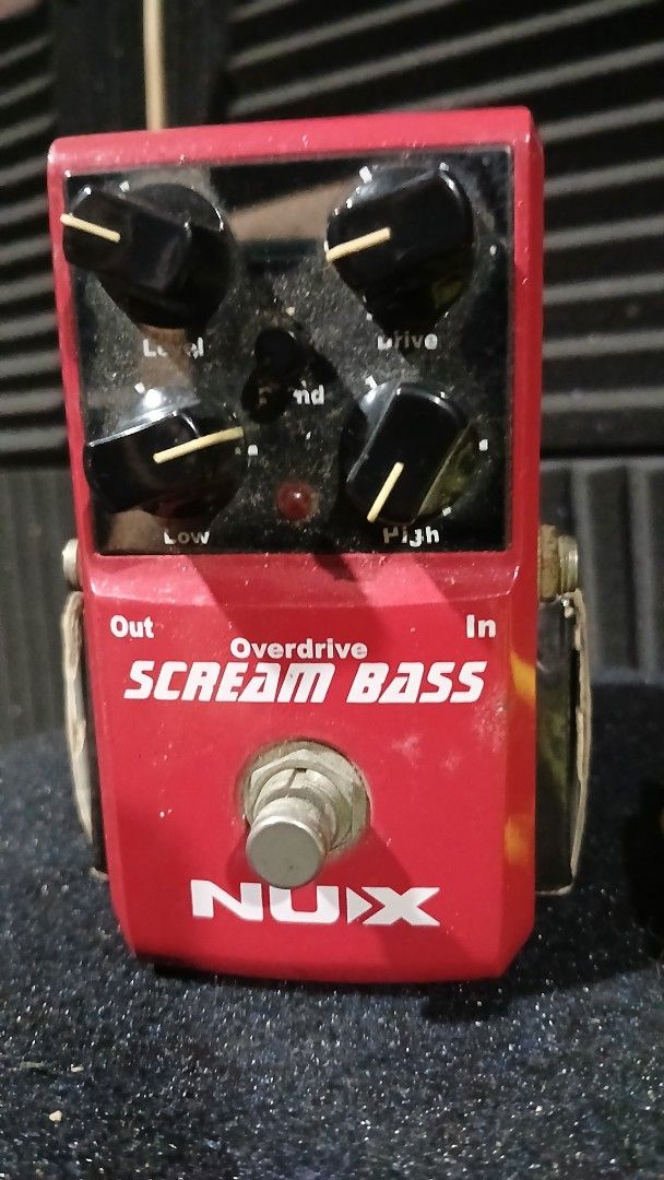 NUX Bass Overdrive (Category: Musical Instruments) located in Bulacan. Submitted by jaanhxc (Listing ID 1364418615, Image 1). Description: NUX Scream Bass Bass Overdrive 3k negotiable Malolos Bulacan.