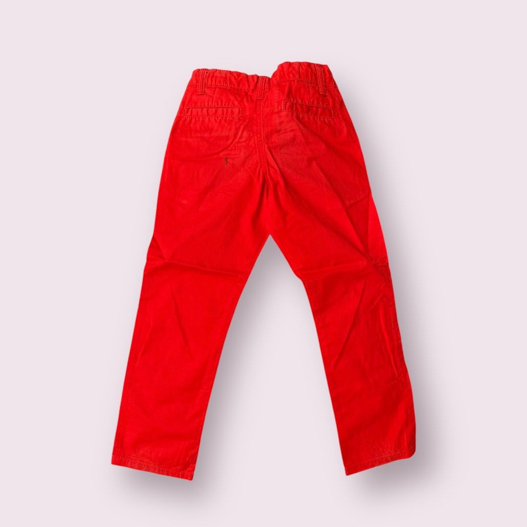 Old Navy kids pants 5yo (Category: Babies & Kids Fashion) located in Quezon City. Submitted by valll (Listing ID 1364412021, Image 2). Description: 🛑Click and READ all product details. 📍Old Navy kids pants 5yo 📍Size: 5yo kids 📍PHP 150 (Brand new Old Navy pants are priced at PHP 1450 and up) 📍Condition: Lightly Used with a small stain near the back pocketas per photo. That’s why I priced it this way. Other than that, these pants look great pa