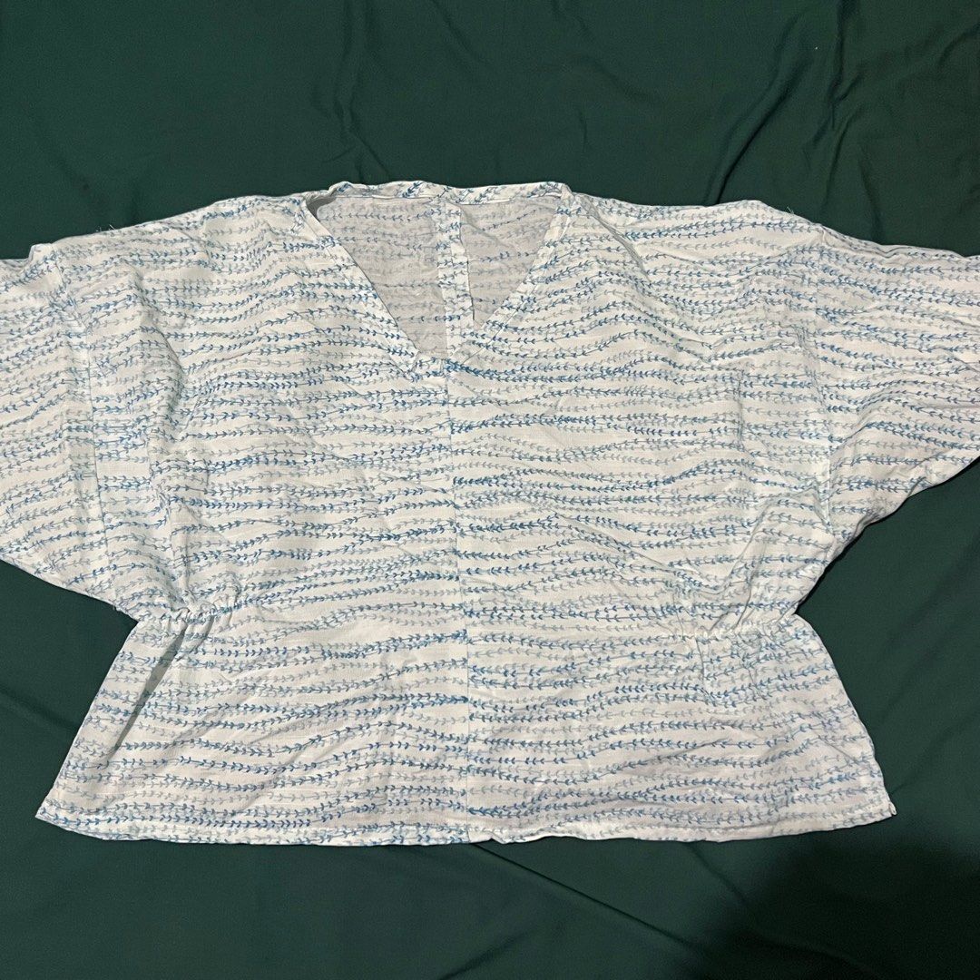 [ONHAND] Blue and White Reworked Top (Category: Blouses) located in Paranaque City. Submitted by motchabocca (Listing ID 1364565792, Image 1). Description: fits large to xl — message for more photos! .