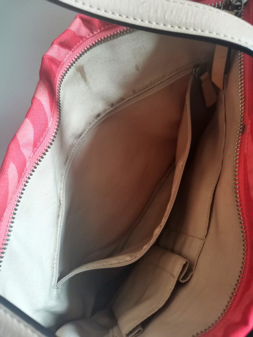 Original Coach Bag (Category: Shoulder Bags) located in Pasig City. Submitted by dehoarding (Listing ID 1364576294, Image 3). Description: Lightly used however needs cleaning on the interior. Authentic See photos.