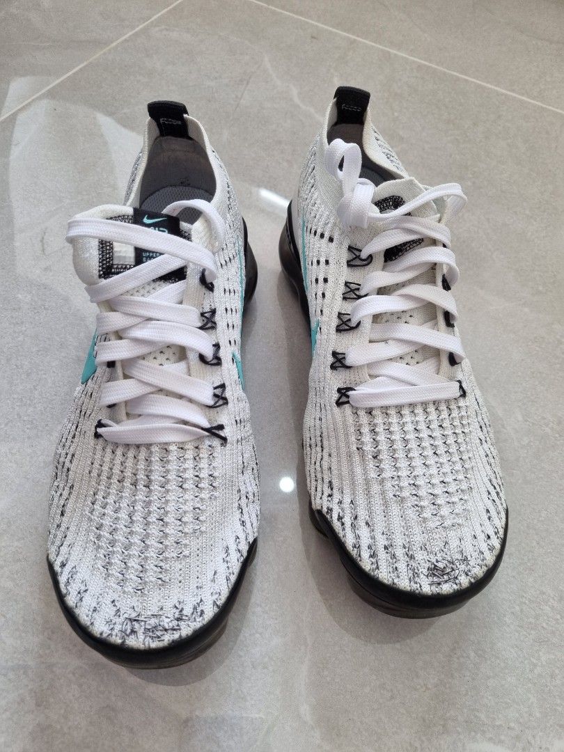 Nike Air Vapormax - U.S size 6.5 (Category: Shoe inserts) located in Cebu City. Submitted by _aimz_ (Listing ID 1364461183, Image 3). Description: Location: Mandaue Payment - Gcash Can ship nationwide - The buyer will shoulder the shipping, thanks.