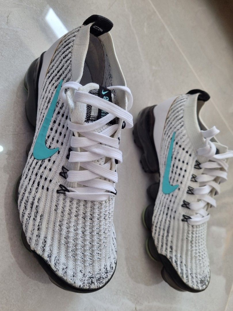 Nike Air Vapormax - U.S size 6.5 (Category: Shoe inserts) located in Cebu City. Submitted by _aimz_ (Listing ID 1364461183, Image 1). Description: Location: Mandaue Payment - Gcash Can ship nationwide - The buyer will shoulder the shipping, thanks.