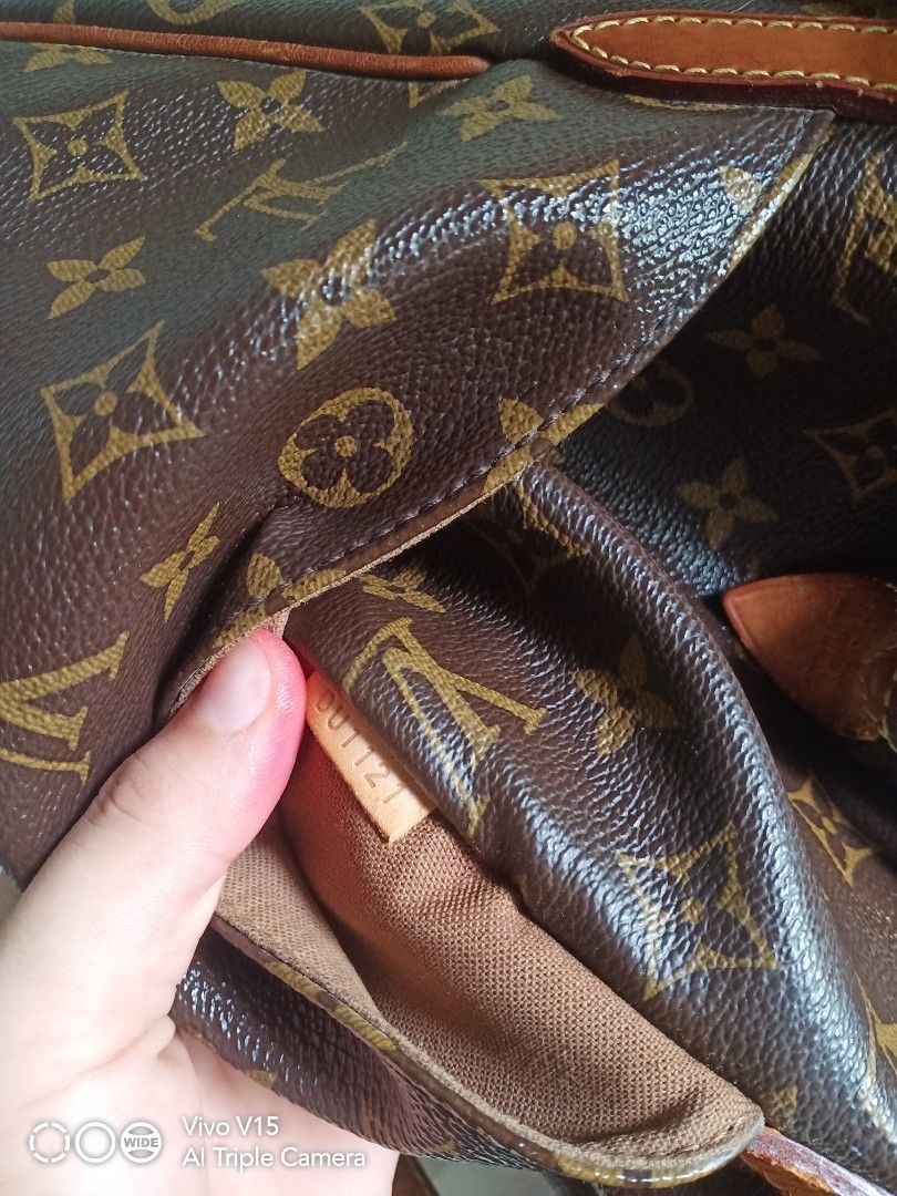 orig.lv totally pm size (Category: Luxury Bags & Wallets) located in Tagum. Submitted by luxbagelyas (Listing ID 1364434767, Image 3). Description: With cracks sa vachetta PM size japan item Money back guaranteed.