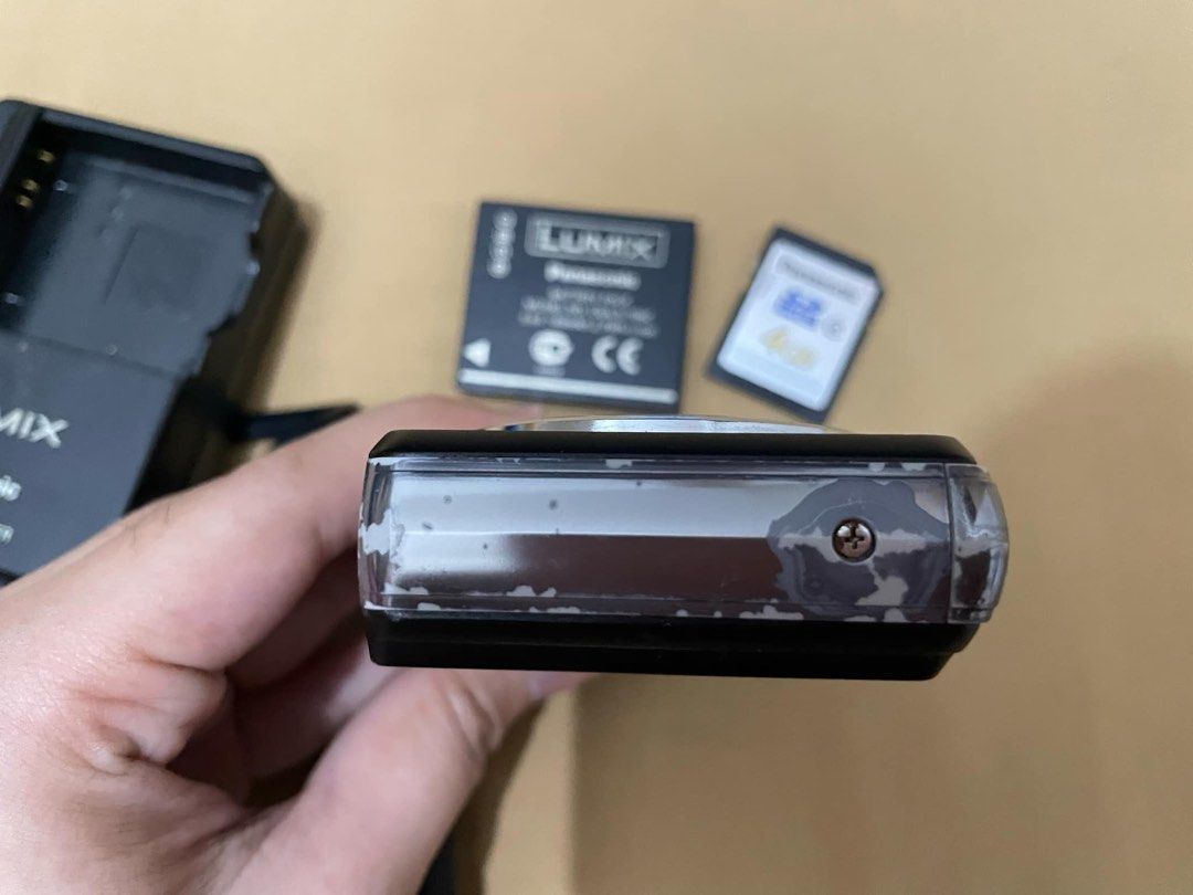 Panasonic Lumix DMC-FH3 (Category: Cameras) located in Mandaluyong City. Submitted by eyatrisse (Listing ID 1364550005, Image 2). Description: Panasonic Lumix DMC-FH3 - 14 Megapixel - fully functional! (flash, zoom in) - body cosmetics: 9/10 - inclusions: 4gb sd card, original battery & original charger Issue: None (PM FOR MORE SAMPLE PICS) price negotiable .