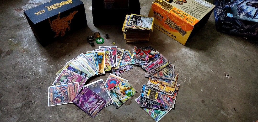 Pokemon elite trainer box (Category: Card Boxes & Cases) located in Cordova. Submitted by kluhyx (Listing ID 1364418856, Image 2). Description: FOR SALE/SWAP! POKEMON USED/OLD ORIGINAL TRAINER BOX (includes fakes, old and used cards along with some sleeves coin and dices) RFS: Decluttering (BUYER HAS TO SHOULDER SHIPPING FEE!!) (dm for more info thanksszzz :3!!).