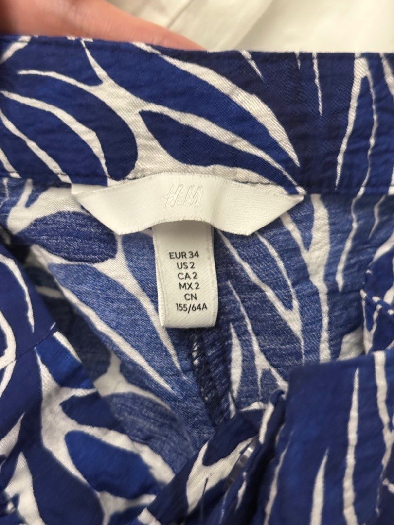 Printed pants (Category: Other Bottoms) located in Taguig. Submitted by cmcloset77 (Listing ID 1364567759, Image 2). Description: .