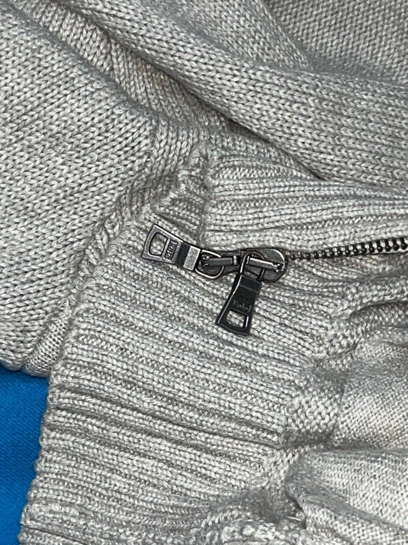 Ralph Lauren Knitted Double Zip Sweater (Category: Coats, Jackets and Outerwear) located in Aliaga. Submitted by 3ftin (Listing ID 1364539504, Image 3). Description: 22x25.