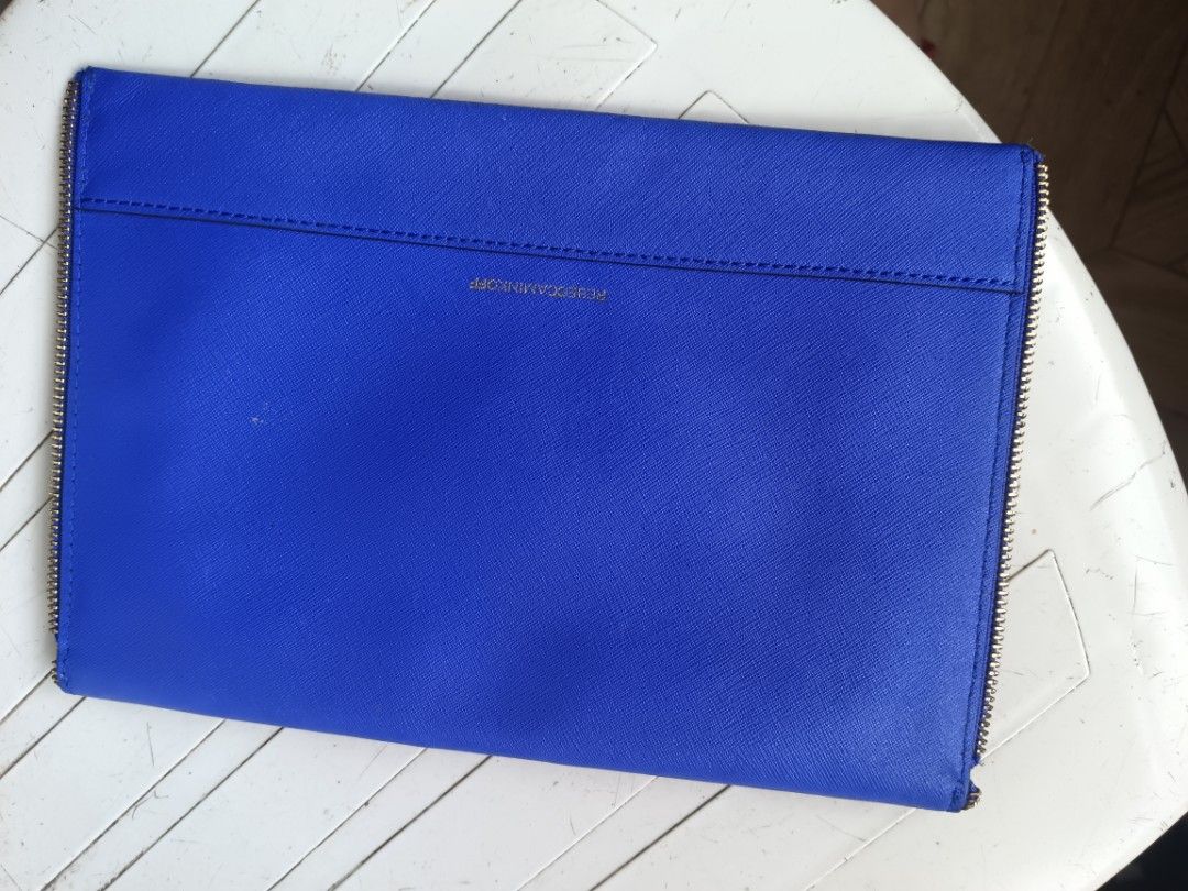 Rebecca Minkoff Clutch (Category: Clutches) located in Dipolog. Submitted by snegrej10 (Listing ID 1364431785, Image 2). Description: like new no issue nice color 11 x 7.5 inches + 110 sf.