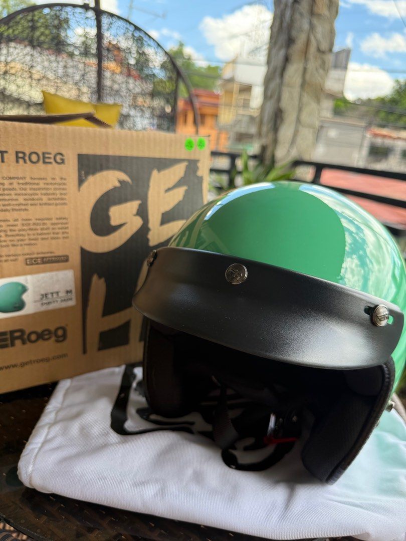 Roeg Classic helmet in Dusty Jade Medium (Category: Helmets and other Riding Gears) located in Quezon City. Submitted by jenibon9 (Listing ID 1364425829, Image 3). Description: Slightly used RoEg classic half face helmet Dusty Jade - rare color comes with Roeg peek visor Size Medium Smells like new / used for 2 to 3x only San juan / Sta mesa meet ups .