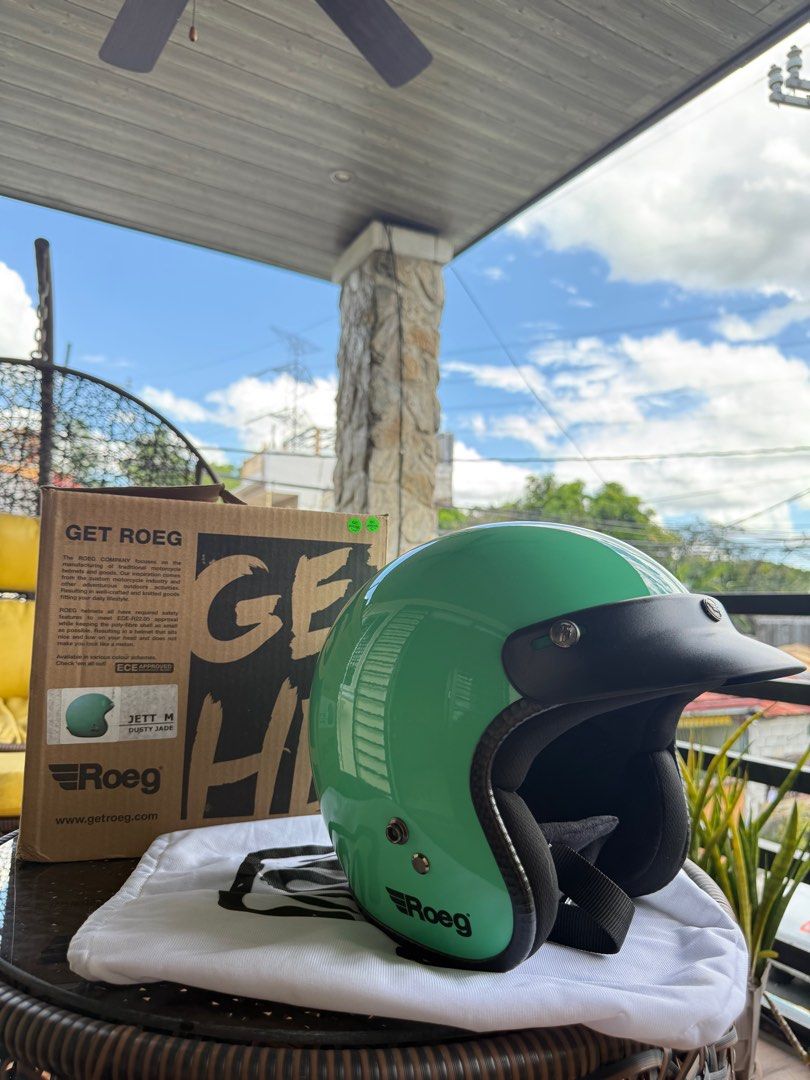 Roeg Classic helmet in Dusty Jade Medium (Category: Helmets and other Riding Gears) located in Quezon City. Submitted by jenibon9 (Listing ID 1364425829, Image 1). Description: Slightly used RoEg classic half face helmet Dusty Jade - rare color comes with Roeg peek visor Size Medium Smells like new / used for 2 to 3x only San juan / Sta mesa meet ups .