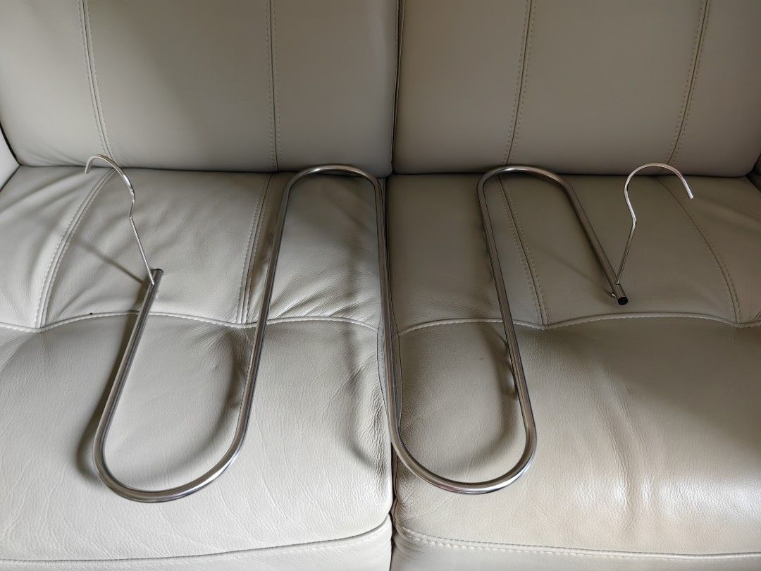 S Hanger