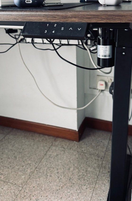 Standing automatic computer desk65075102034049113