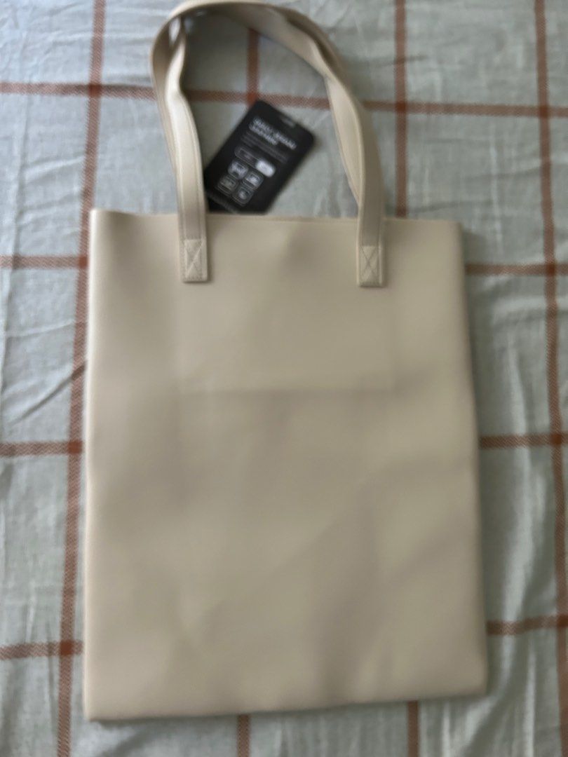 Straightforward Portrait Tote Bag (Category: Tote Bags) located in Makati City. Submitted by declutterphilia (Listing ID 1364405734, Image 3). Description: Tag intact Original price is ₱999.
