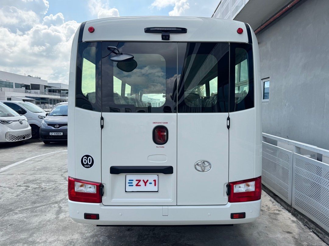 Toyota Coaster 23-Seaters Bus Auto62872683438978113