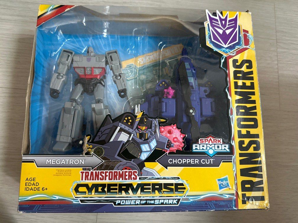 Transformers (Category: Toy Figures) located in Singapore. Submitted by yc_andy (Listing ID 1364449235, Image 1). Description: .