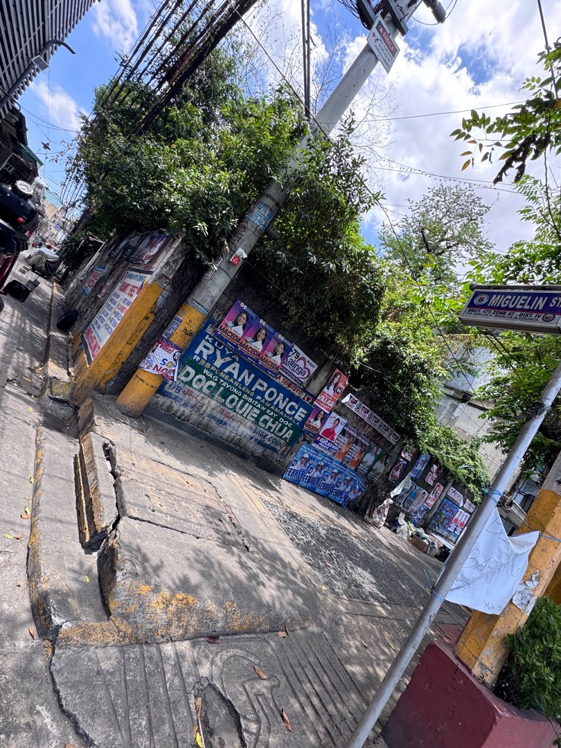 (Category: ) located in . Submitted by daimler (Listing ID 1326675794, Image 1). Description: .
