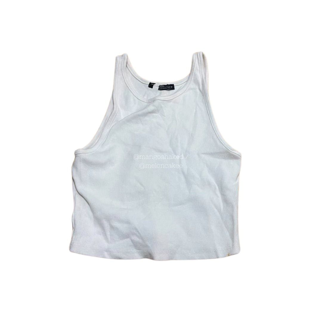 white cropped tank top racerback (Category: Sleeveless) located in Quezon City. Submitted by meloncakee (Listing ID 1364505617, Image 1). Description: fits xs-s clothes for sale will be hand washed and air dried before shipping as these items have been stored in my cabined for a long time :D buy 3 of my items and get 10% off buy 5 of my items and get 1 item free ! loc: quezon city mop: gcash maya bpi mod: jnt, ggx, sdd (within metro manila), sh0p
