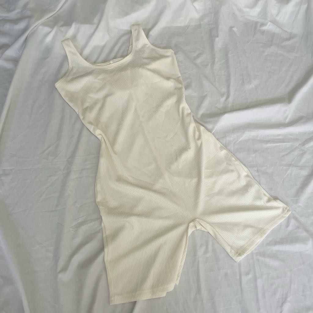 White ribbed tank top with racerback playsuit (Category: Undergarments & Loungewear) located in Quezon City. Submitted by HannoCollection (Listing ID 1364487537, Image 1). Description: Never been used. Freesize, but best fits M to semi-large frames Waistline: 27 inches Length (from shoulder): 32 inches ✔️ ACTUAL PHOTOS POSTED ✔️ COD Available (with additional 10% fee) ✔️ MOP: GCash or Landbank, ꜱʜᴏᴘᴇᴇ checkout (SCO for delivery) ✔️ same day deliv