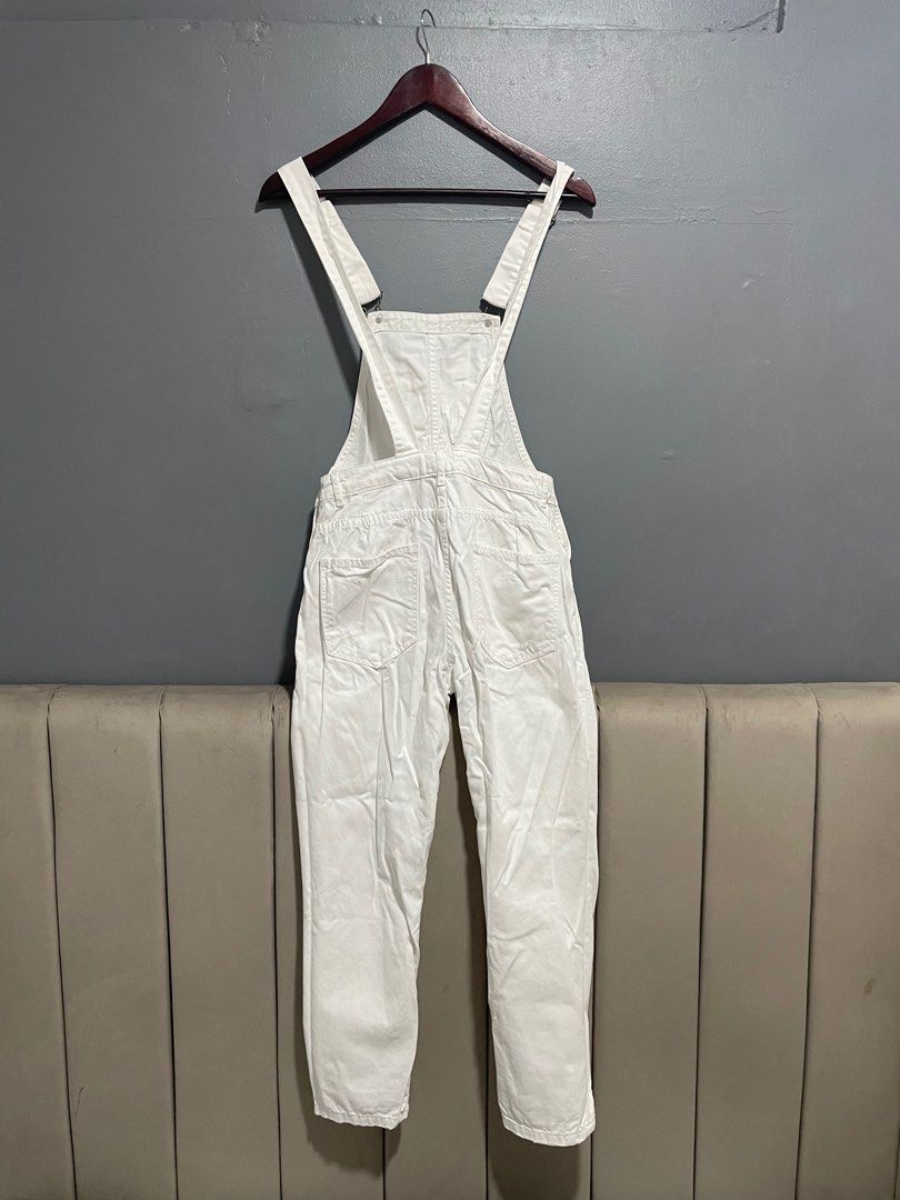 Zara Petite Jumper (Category: Jeans) located in Davao. Submitted by MahLiRa (Listing ID 1364506675, Image 2). Description: Zara Petite Jumper • xs on tag but best fit to Small • Like New Condition • RFS: declutter .