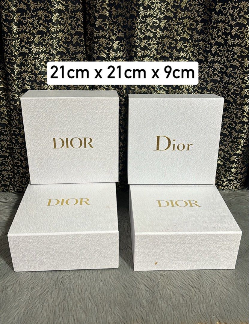 ✅ Authentic Dior Small Magnetic Box (Category: Luxury Bags & Wallets) located in Quezon City. Submitted by box.luxebycheng (Listing ID 1361497416, Image 1). Description: Small Magnetic Signs of use 1200 each.