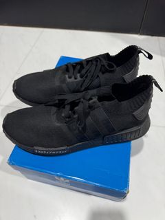 adidas gazelle silver green womens Adidas NMD R2 Black Gum main image 1
