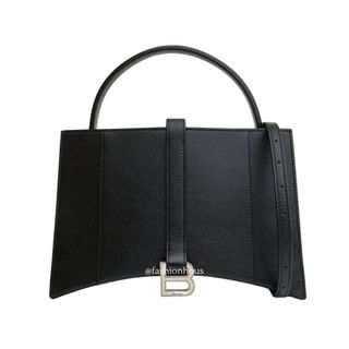 (Category: ) located in . Submitted by fashionhous (Listing ID 1361629992, Image 1). Description: .
