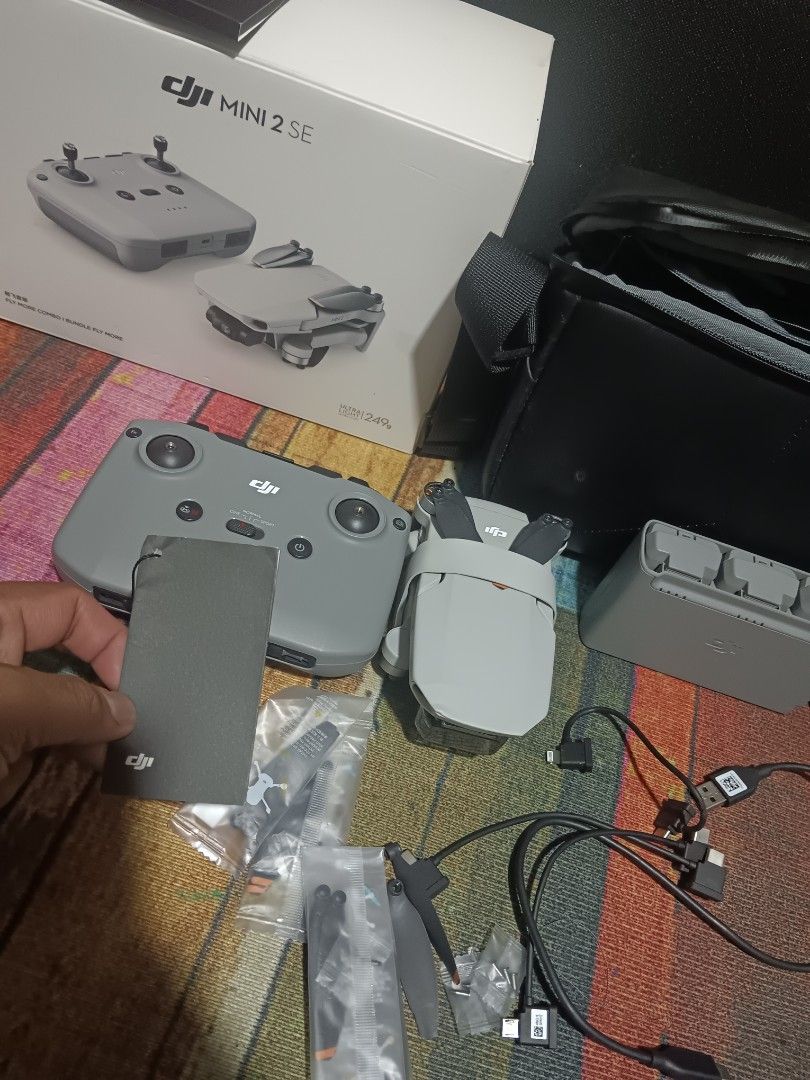 Drone DJI mini 2 SE (Category: Other Gadgets) located in Quezon City. Submitted by johnerrol15 (Listing ID 1361577039, Image 3). Description: drone DJI mini 2 SE issue ung s unahan check pictures unli testing pm lang matagal malowbat php : 20k.