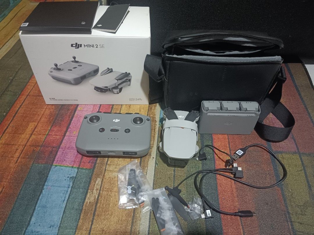 Drone DJI mini 2 SE (Category: Other Gadgets) located in Quezon City. Submitted by johnerrol15 (Listing ID 1361577039, Image 1). Description: drone DJI mini 2 SE issue ung s unahan check pictures unli testing pm lang matagal malowbat php : 20k.