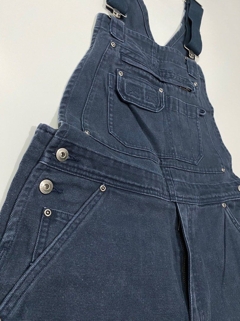 Duluth Navy Bib Overalls (Category: Sets & Coordinates) located in Quezon City. Submitted by threadsunearthed (Listing ID 1361600684, Image 3). Description: Duluth Navy Bib Overalls Size on tag 34x30 Actual waist: 34-36 Length (Inseam): 30 Hem: 9 •good condition •Washed •Bleach stain, signs of usage •Color rate: 7/10 ₱1,280.