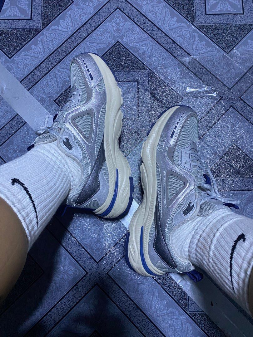 FILA CORSA HYBRID (Category: Casual Shoes) located in Manila. Submitted by cleofereye27323 (Listing ID 1361574084, Image 3). Description: Bought last March 26, 2025 wrong size. Used once..