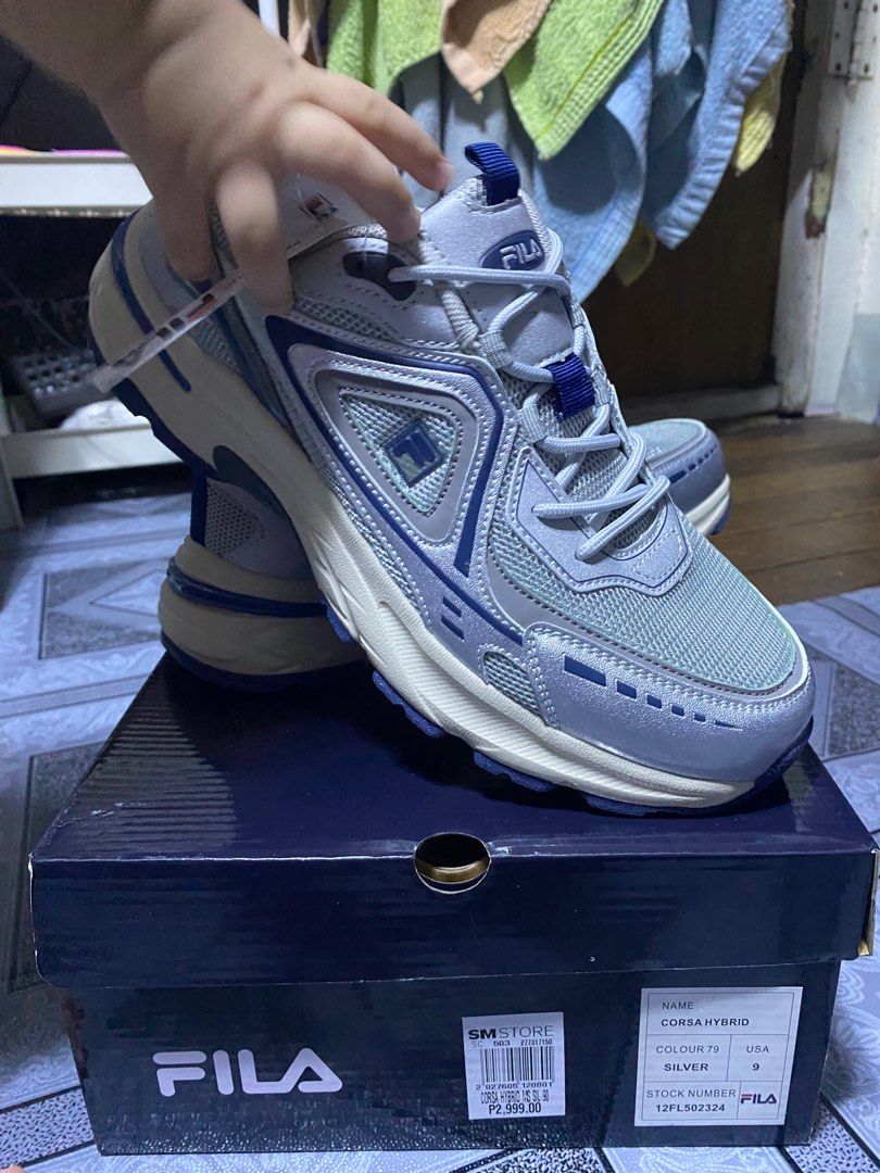 FILA CORSA HYBRID (Category: Casual Shoes) located in Manila. Submitted by cleofereye27323 (Listing ID 1361574084, Image 2). Description: Bought last March 26, 2025 wrong size. Used once..