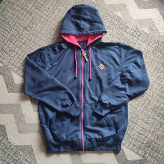 (Kategori: ) berada di . Dikirim oleh prelovod_sha (ID iklan 1361520862, Gambar 1). Deskripsi: .