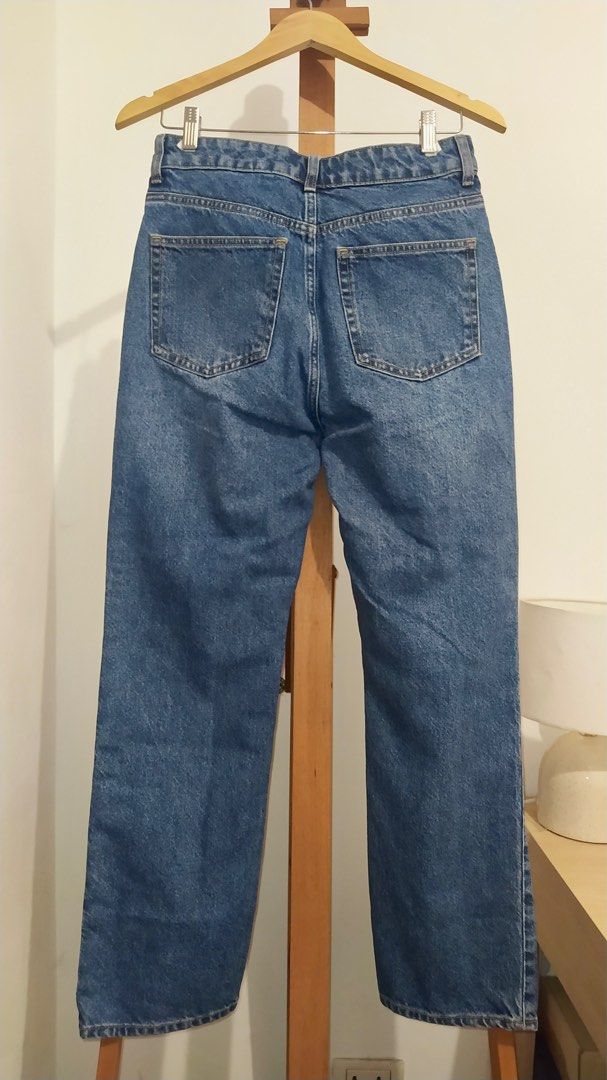 H&M 90’s Straight Jeans (Category: Jeans) located in Quezon City. Submitted by maychamatcha (Listing ID 1361569992, Image 3). Description: Used once only! Fits 28-29 Authentic Bought from Zalora Rfs: doesn’t fit me na/big on me.