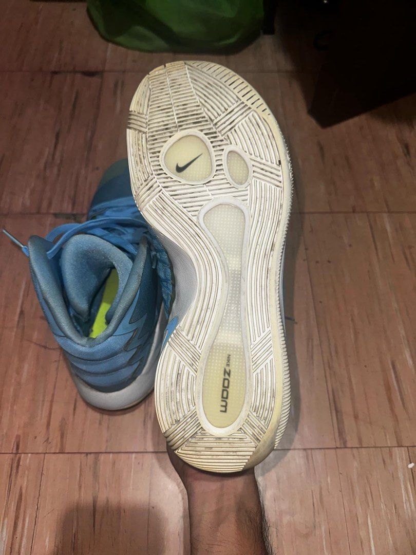 HyperDunk (Category: Sneakers) located in San Antonio. Submitted by gianlauren56909 (Listing ID 1361550100, Image 3). Description: Used 4 times, then no longer used after that. Just need to clean SIZE 11.5 US NO BOX ❗️NAME YOUR PRICE❗️.