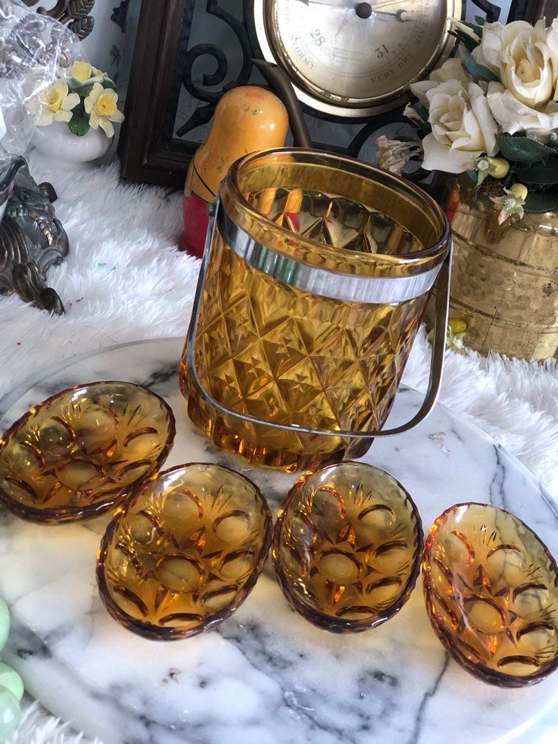 Ice bucket (Category: Other Kitchenware & Tableware) located in Dipolog. Submitted by playmatesfriend.ph (Listing ID 1361531111, Image 1). Description: .