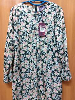 (Category: ) located in . Submitted by clothingchic (Listing ID 1361546460, Image 1). Description: .