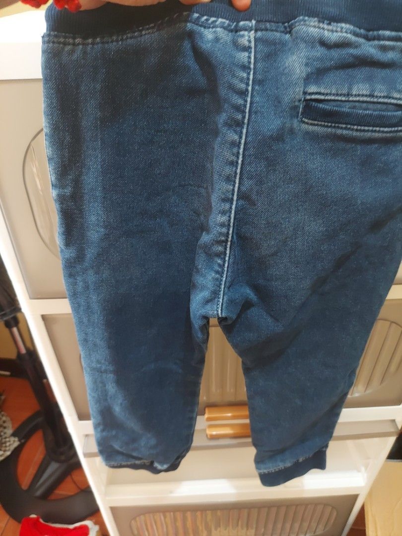 Jogger jeans for kids (Category: Babies & Kids Fashion) located in Manila. Submitted by sebscottstef (Listing ID 1361523503, Image 2). Description: good condition can fit 5 to 6yrs old.