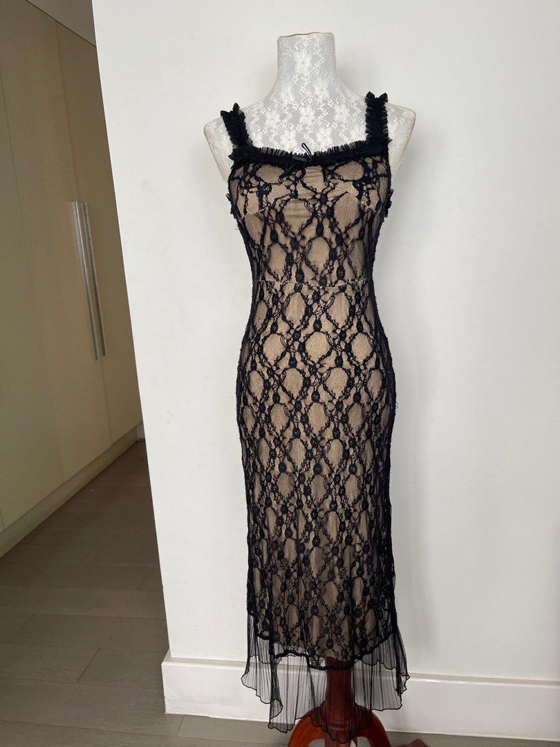 Lace black dress (Category: Dresses) located in Makati City. Submitted by secondmuse_ (Listing ID 1361523534, Image 1). Description: My favorite dress.
