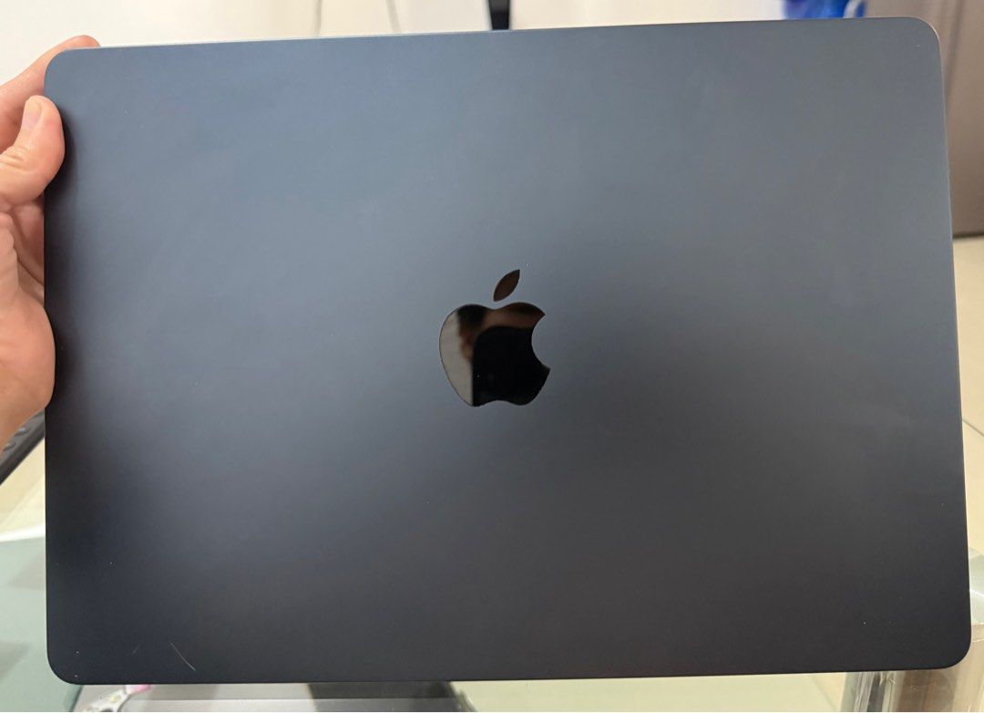 Macbook Air 13’ M3, 2024 (Category: Laptops & Notebooks) located in Pasig City. Submitted by xjenn (Listing ID 1361499364, Image 2). Description: Selling my Macbook Air 13’ M3, 2024 8gb Ram/256gb 100% BH 100% Smooth Warranty ‘til June 2024 Complete set with Box Di masyado nagagamit.