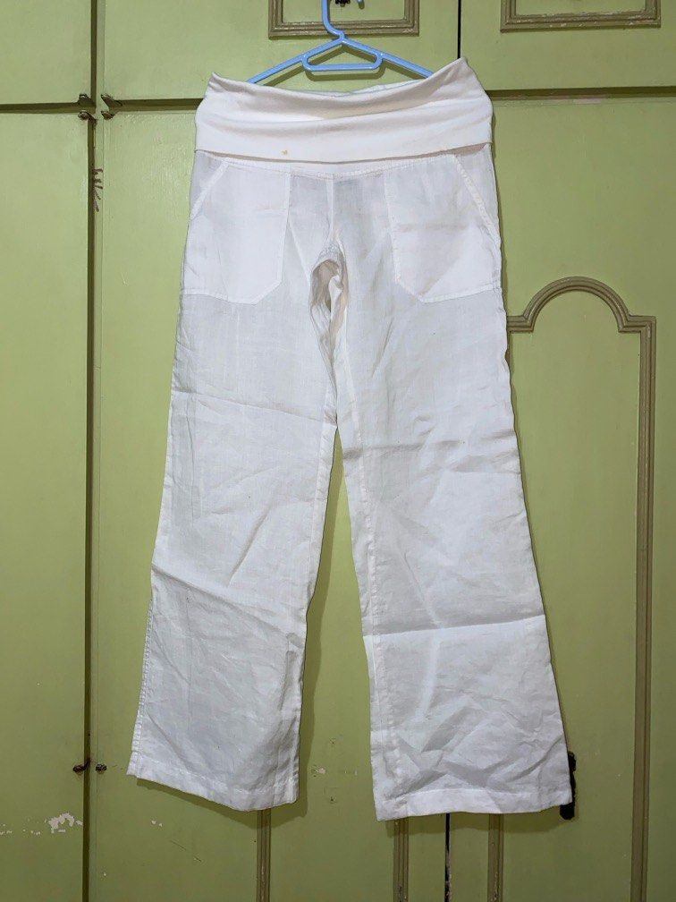 Mango Linen Pants (Category: Other Bottoms) located in Quezon City. Submitted by onlytacci (Listing ID 1361523437, Image 1). Description: 🖤 100% Authentic 🖤 Vintage 🖤 Foldable Waist.